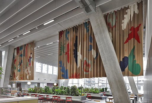 https://www.tatjanagerhard.com/cms/files/projects/artintegration-2025/026 gordijnen BELPAIRE .jpeg
